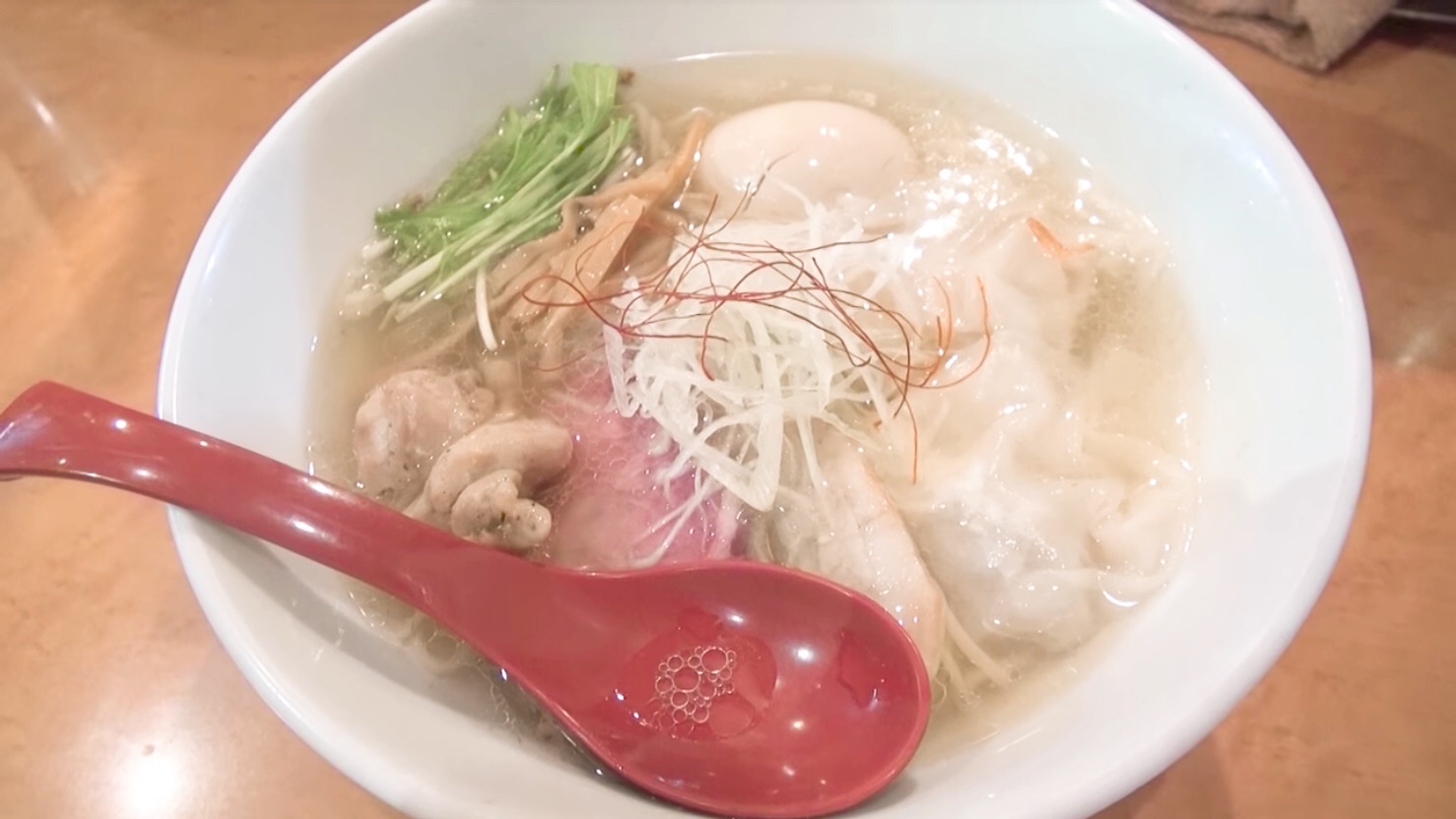 【麺屋 翔】香彩鶏だし特製塩ラーメン (東京都新宿区西新宿) 第131回