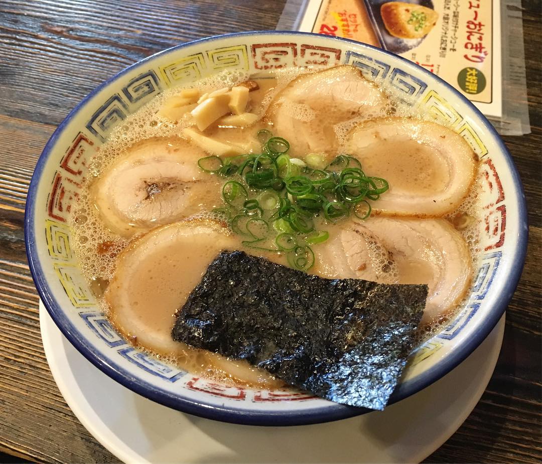 大砲ラーメン 本店 昔チャーシューメン 福岡県久留米市通外町 第409回 Susuru Tv ファン