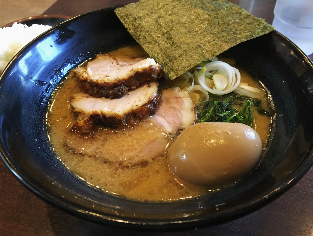 【しょうゆのおがわや】半ちゃーしゅー麺 トッピング：味玉 (神奈川県相模原市緑区) 第853回