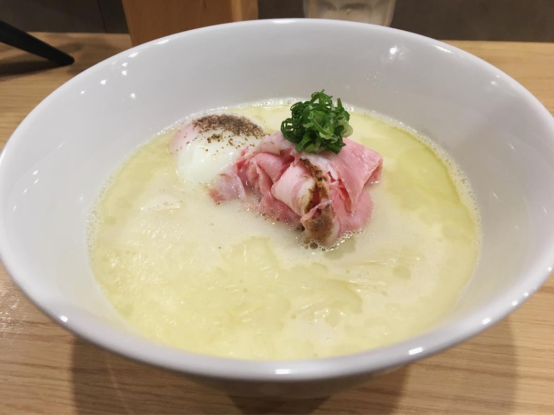 【ラーメンMAIKAGURA】白トリュフオイル香る鶏白湯麺 (東京都世田谷区船橋) 第1040回
