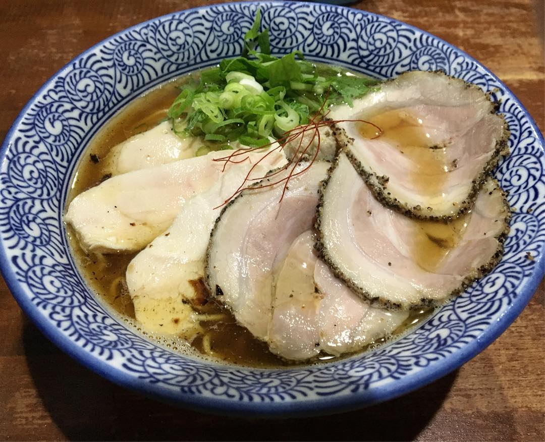 【麺や 而今(じこん)】特製芳醇醤油鶏そば(並) (大阪府大東市灰塚) 第619回
